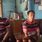 Foto: dari kanan, YS (ibu korban), Fr (Ayah korban) dan Warsito (Paman korban). 