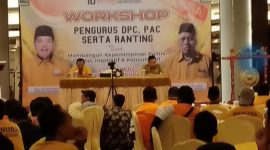 Suasana kegiatan pendidikan politik kader DPC partai Hanura pada HUT partai Hanura ke-16. (Foto:Fzn)