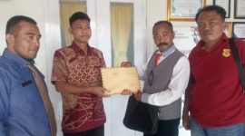 Ketua BPAN LAI Kudus Hartono bersama Ketua BPAN LAI Jepara, saat memberikan surat ke Dinas Kesehatan Kabupaten (DKK) Jepara. (Dok.Ist)