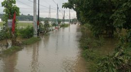 Ruas jalan Wates Kec. Kedungjati menuju Desa Trisari Kec. Gubug, nampak tergenang air, hingga sekitarnya. Dok.Ist