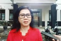 Diana, Pengelola Sentral Usaha Mikro Kecil dan Menengah (UMKM) Semampir, Pati, usai melaporkan Ketum LSM di kantor Polresta Pati. (Dok.Ist)