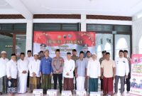 Kegiatan Jumat Curhat di Masjid Baiturrahman Desa Jambu, Kecamatan Mlonggo, Kabupaten Jepara, pada Jumat (24/1/2025). Nampak Wakapolres Jepara Kompol Edy Sutrisno.