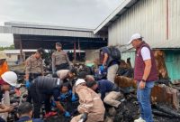 Tim Labfor Polda Jateng, saat olah TKP di lokasi kejadian kebakaran pasar induk Cepu Blora.