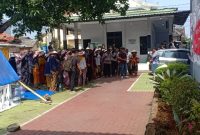 Foto: Gerakan Petani Pundenrejo, saat berkumpul memprotes perpanjangan izin sewa PG Pakis. (Dok. Ist)