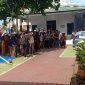 Foto: Gerakan Petani Pundenrejo, saat berkumpul memprotes perpanjangan izin sewa PG Pakis. (Dok. Ist)