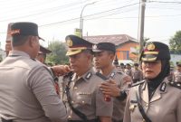 Foto: Suasana upacara serah terima jabatan Wakapolres, Kabag SDM, dan Kabag Log Polres Blora di Halaman Depan Mapolres, Kamis (2025).