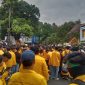 Foto: Ratusan mahasiswa Untidar Unjukrasa di depan rektorat Untidar. 