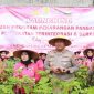 Foto: Kapolres Blora AKBP Wawan Andi Susanto, didampingi Ketua Bhayangkari Cabang Blora Nyonya Retno, saat launching Penguatan Program Pekarangan Pangan Lestari. (Dok. Ist)