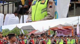 Foto: Gelar pasukan Polres Demak persiapan pengamanan tradisi Megengan. (Kolase foto)
