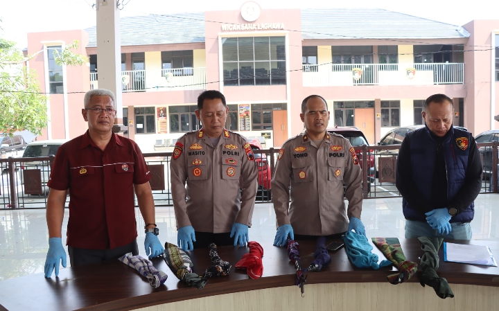 Foto: Sartreskrim Polres Demak saat ungkap aksi perang sarung di jalan sawah.