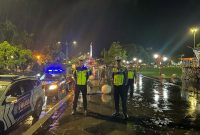 Petugas Polres Jepara saat melakukan patroli skala besar.