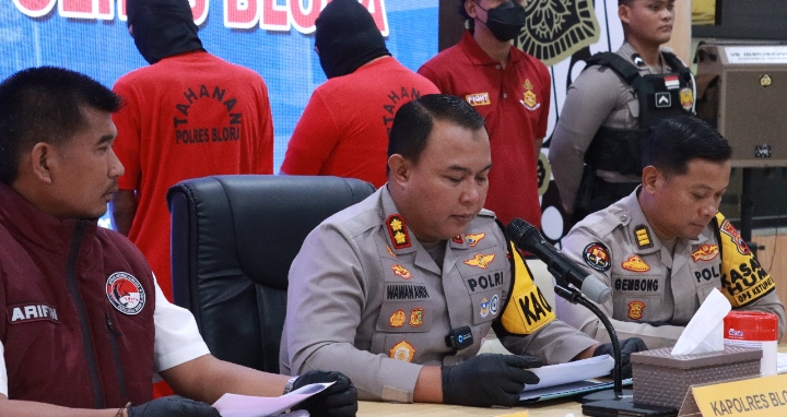 Kapolres Blora, AKBP Wawan Andi Susanto, saat ungkap kasus peredaran narkoba. (4/4/2025).