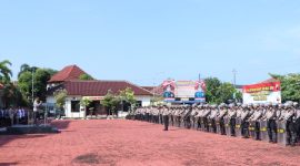 Ratusan personel Polres Jepara saat ikuti latihan pengendalian Massa (Dalmas).