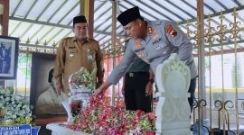 Forkopimda Blora saat ziarah ke makam RA Kartini.