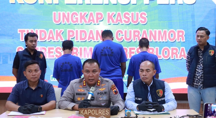 Kapolres Blora AKBP Wawan Andi Susanto, saat ungkap kasus curanmor.