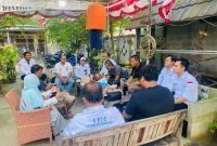 Komite Pemuda Peduli Pembangunan Desa (KP3D), saat berkumpul bahas dugaan korupsi di Desa Muktiwari.