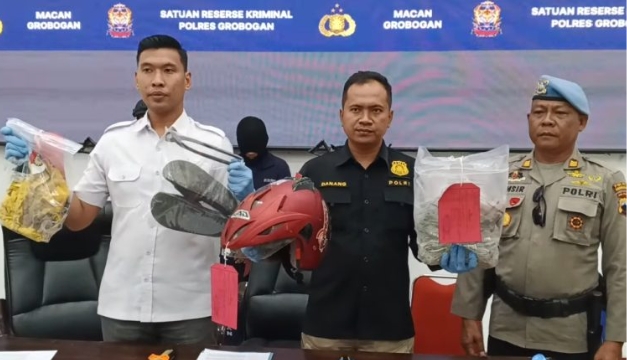 Kasat Reskrim Polres Grobogan AKP Agung Joko Haryono, saat ungkap kasus pencurian dengan kekerasan (Curas) di SDN 2 Penawangan, Kec. Penawangan, Kab. Grobogan. Rabu (23/4/2025).