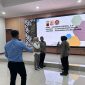 Polwan Polres Blora, saat latihan video reportase di Mapolres setempat.