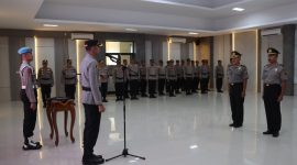 Upacara kenaikan pangkat pengabdian 2 personel Polres Demak.