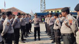 Personel Polres Demak saat dibreafing pengamanan Hari Buruh.