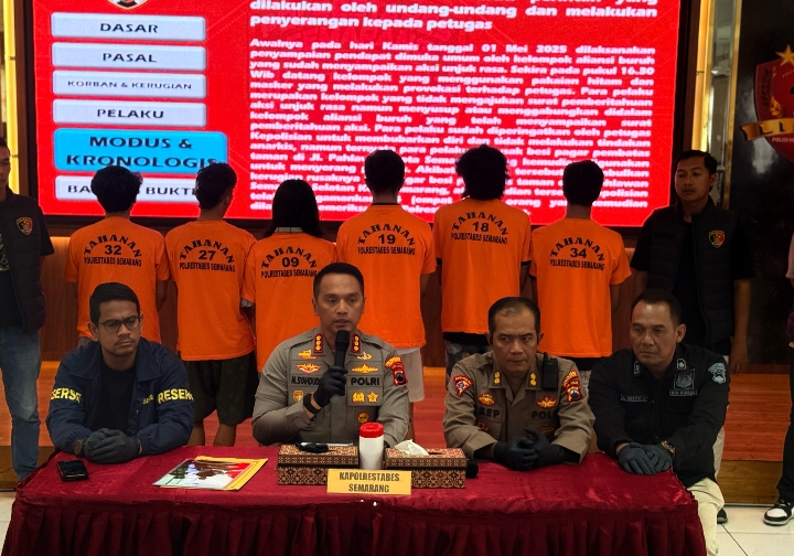 Kapolrestabes Semarang Kombes Pol M.Syahduddi, saat ungkap tindakan anarkis May Day depan Kantor Gubernur Jateng. Nampak 6 tersangka dihadirkan.