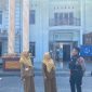 Foto: Sejumlah personel siaga di Sekolah SMA di Demak.
