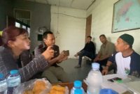 Edis Santoso, SH, MH, kuasa hukum Eko Soedadi (Alm) saat konferensi pers ungkap lahan eks kandang ternak sapi di desa Patemon, Kec.Tengaran, Semarang.