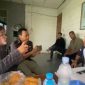 Edis Santoso, SH, MH, kuasa hukum Eko Soedadi (Alm) saat konferensi pers ungkap lahan eks kandang ternak sapi di desa Patemon, Kec.Tengaran, Semarang.