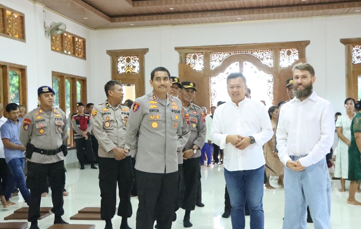 Kapolres Jepara AKBP Erick Budi Santoso, saat lakukan pengecekan di Vihara Jaya Manggala yang terletak di Desa Blingoh, Kecamatan Donorojo, pada Senin (12/5/2025).