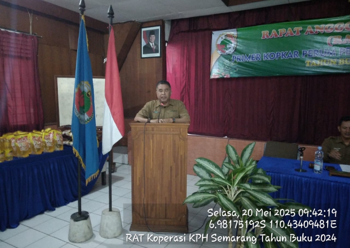 Julie Irahadi, Wakil Adm KPH Semarang, saat memberikan sambutan pada acara RAT tutup buku 2024. Selasa (20/5/2025).