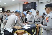 Kapolres Jepara AKBP Erick Budi Santoso, saat pimpin upacara Sertijab sejumlah Pju dan Kapolsek.