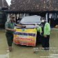 Yayasan Tunas Rimba Perhutani bersama KPH Semarang, saat menyalurkan bantuan sembako dan pakaian layak pakai di desa Sukorejo Kec. Tegowanu Kab. Grobogan.