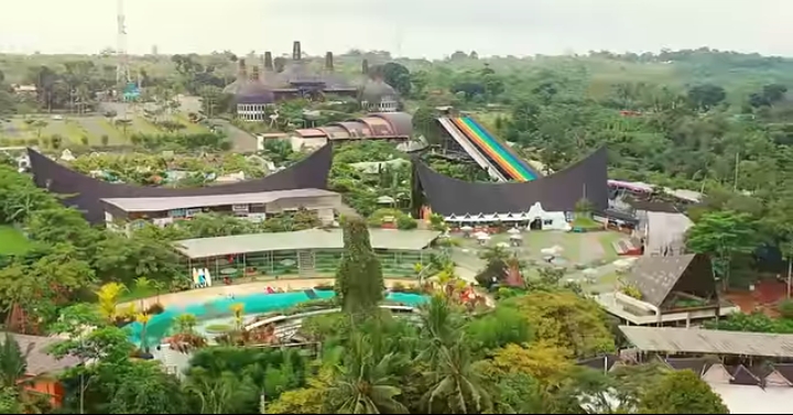 Kawasan tempat wisata dusun Semilir Bawen Semarang.