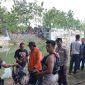 Tim BPBD Blora, saat melakukan pencarian korban di Kali Lusi Blora.