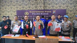 Polres Kudus, saat ungkap kasus pencurian bobol tembok.