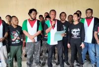 Koordinator GPK Pujiyanto, saat menyampaikan permohonan maaf usai sebelumnya nyaris bentrok dengan anggota TNI.