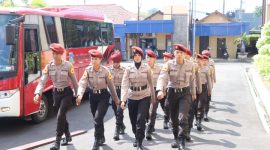 Belasan Taruna saat melaksanakan Latihan Kerja di Polres Jepara.