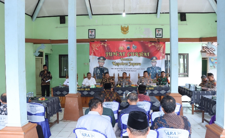 Polres Jepara saat sosialisasi layanan call center Polri 110 dan WhatsApp Siraju.