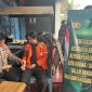 Nampak pengemudi ojek online sedang donor darah.