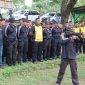 Anggota Polres Demak saat latihan menembak