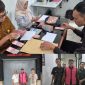 Foto kolase: MA Kades Cangkring, Kecamatan Tegowanu, saat diamankan Kejari Grobogan.