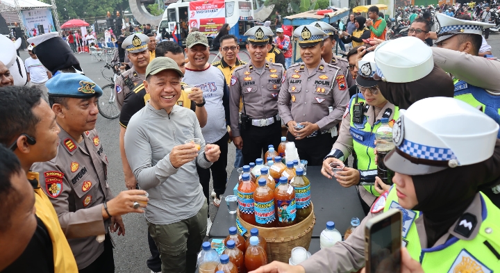 Pelayanan prima jamu gratis Polres Kudus dalam rangka memperingati Hari Bhayangkara ke-79.