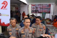 Wakapolres Demak, Kompol Hendrie Suryo Liquisasono, saat diwawancarai wartawan terkait pasar murah.