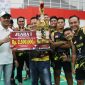 Peraih juara 1 saat berpose dengan Kapolres Demak AKBP Ari Cahya Nugraha.