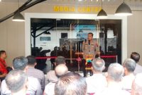 Kapolres Boyolali AKBP Rosyid Hartanto, saat meresmikan media center Polres Boyolali di Mapolres setempat.