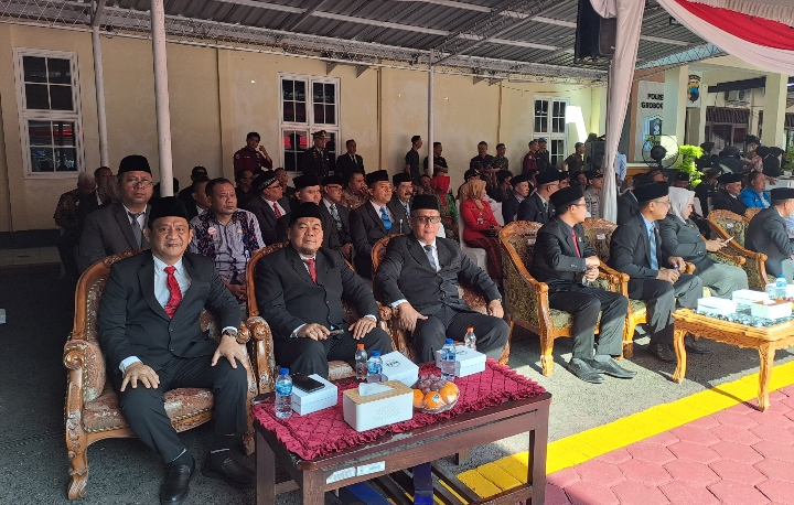 Suasana upacara Hari Bhayangkara ke 79 di Mapolres Grobogan. Nampak Perhutani KPH Telawa hadir.