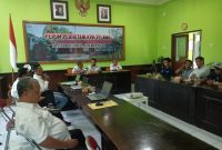 KPH Telawa saat sosialisasi Penerimaan Negara Bukan Pajak (PNBP) kepada mitra kerja sama bidang Wisata.