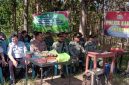 Perhutani KPH Semarang, saat menghadiri kegiatan menanam jagung bersama Kapolsek Karangawen di Desa Jragung, Kec. Karangawen, Kab. Demak.