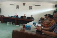 Perum Perhutani Kesatuan Pemangkuan Hutan (KPH) Telawa, saat mengikuti rapat pembahasan rencana pelaksanaan pekerjaan Pipanisasi Pengapon Boyolali di kantor Departemen Perencanaan dan Pengembangan Bisnis Jl. Cungkup Sari, Salatiga, Kecamatan Sidorejo, Kota Salatiga, pada Jumat. (11/07/2025).