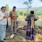 Foto: Suasana pemakaman janin yang diduga meninggal karena keguguran.